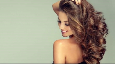 TORONTO: From Oiling To Trimming, Popular Myths Around Hair Care Debunked By Expert