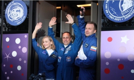 MOSCOW: Russian film team boldly shoot towards space station