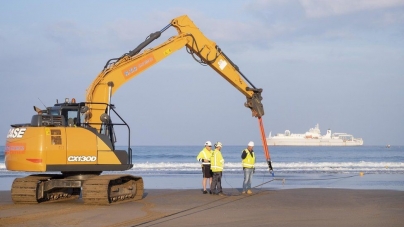 LONDON: Massive’ transatlantic data cable landed on beach in Bude