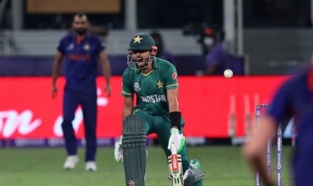LAHORE: ‘Even Wasim, Misbah and I couldn’t do it; but Babar has’- Waqar after PAK’s win