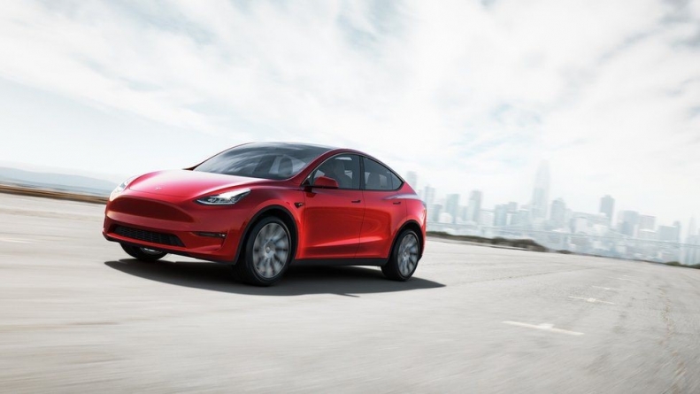 CALIFORNIA: Tesla surpasses $1 trillion valuation after Hertz order