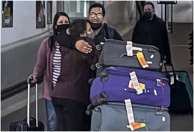 NEWARK : Emotional Reunion As First India Flight Lands In US After Borders Reopen