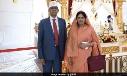 DUBAI: Chief Justice Of India NV Ramana Visits Gurdwara In Dubai