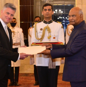 TORONTO: Envoys of five nations present credentials to President of India