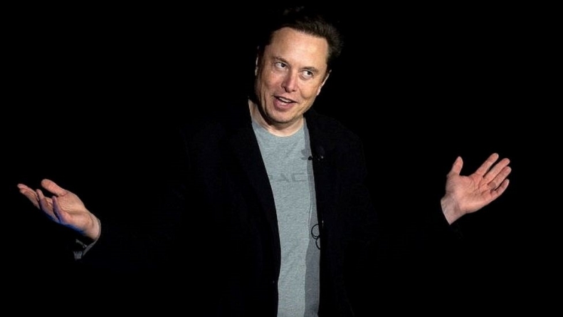 TORONTO: Elon Musk makes offer to buy Twitter