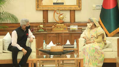 DHAKA: Bangladesh PM Sheikh Hasina offers Chittagong Port for use by India as S Jaishankar calls on her