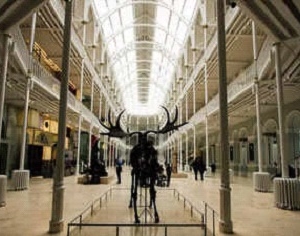 LONDON : Scotland museum signs deal to return 7 ancient artefacts to India