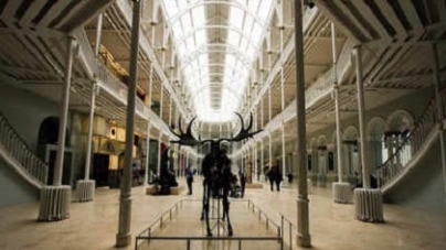 LONDON : Scotland museum signs deal to return 7 ancient artefacts to India