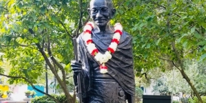 WASHINGTON : Indian-Americans Protest Against Hate Crimes, Vandalism Of Gandhi Statue