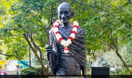 WASHINGTON : Indian-Americans Protest Against Hate Crimes, Vandalism Of Gandhi Statue