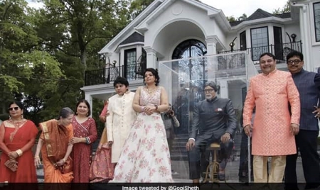 WASHINGTON : Indian-American Family Installs Big B’s Statue: “Nothing Less Than God”