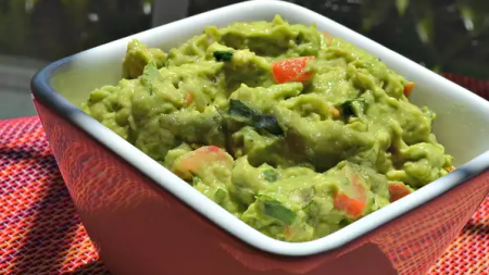 Traditional Mexican Guacamole