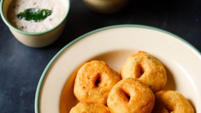 Medu Vada Recipe | Sambar Vada