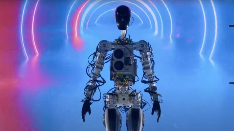 WASHINGTON : Tesla Reveals Optimus, a Walking Humanoid Robot You Could Buy in 2027