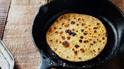 SINGAPORE CITY : India Wheat Export Ban Hits Chewy Chapati Eating Punjabis In Singapore
