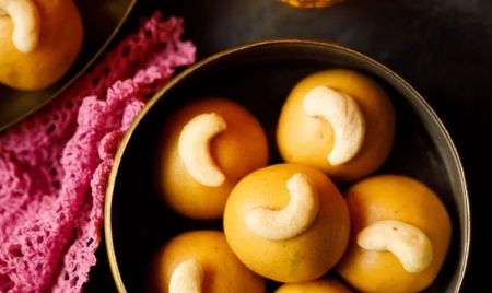 Besan Ladoo | Besan Ke Laddu