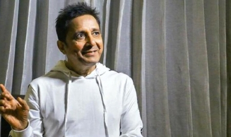 LONDON : Singer Sukhwinder Singh: Don’t run a race with the west