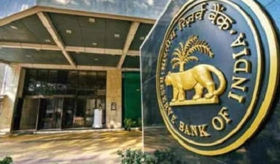 TORONTO : Foreign investors, banks may step up Indian govt bond buying in December