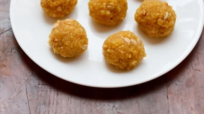 Motichur Laddu (Motichoor ke Ladoo)