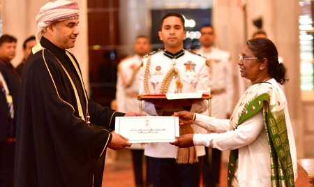 LIMA : Envoys of five nations present credentials to the President of India