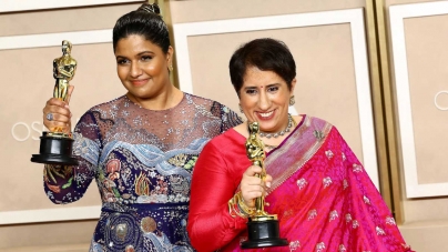 WASHINGTON : Indian filmmaker Kartiki Gonsalves and producer Guneet Monga win the Oscar for ‘The Elephant Whisperers’