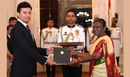 TASHKENT: Envoys of Five Nations Present Credentials to The President of India