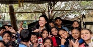 DUBAI: Indian Teacher Who Painted Murals In Slums Wins Global Teacher Prize